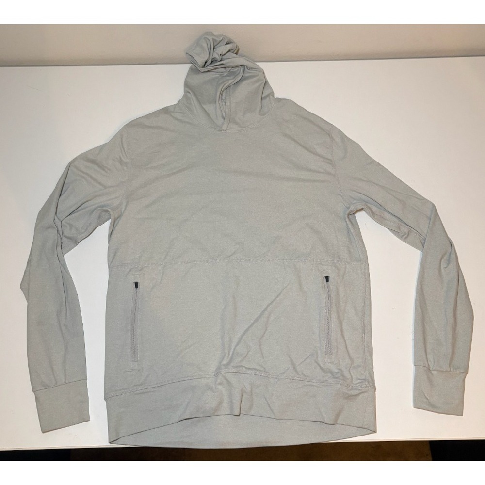 Vuori Men's Performance Hoodie | Gray | Medium